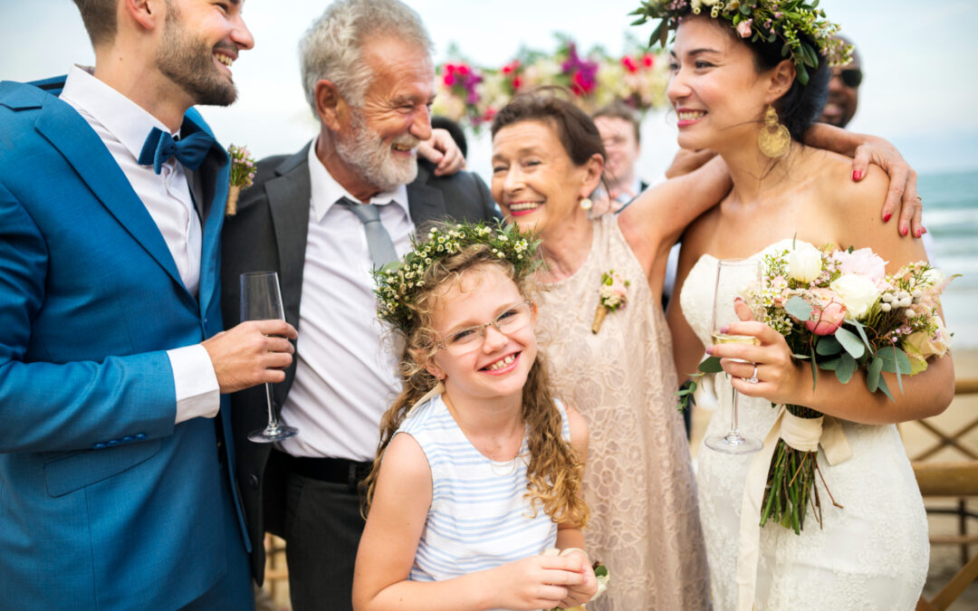 „Musíte pozvat i je!“ Jak se bránit rodinným tlakům při plánování svatby
